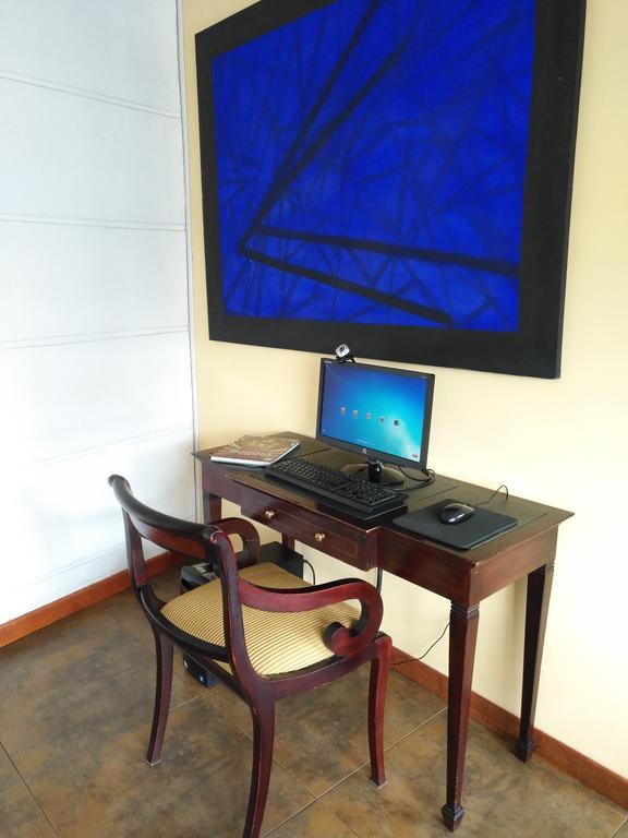 Teusaquillo Boutique Hotel Bogota Bagian luar foto