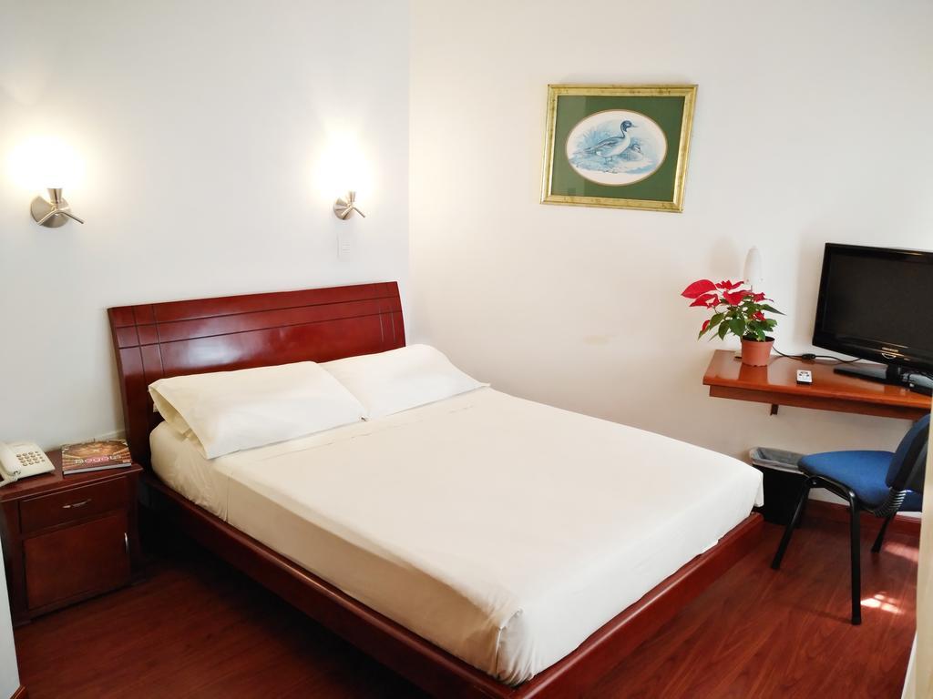 Teusaquillo Boutique Hotel Bogota Bagian luar foto