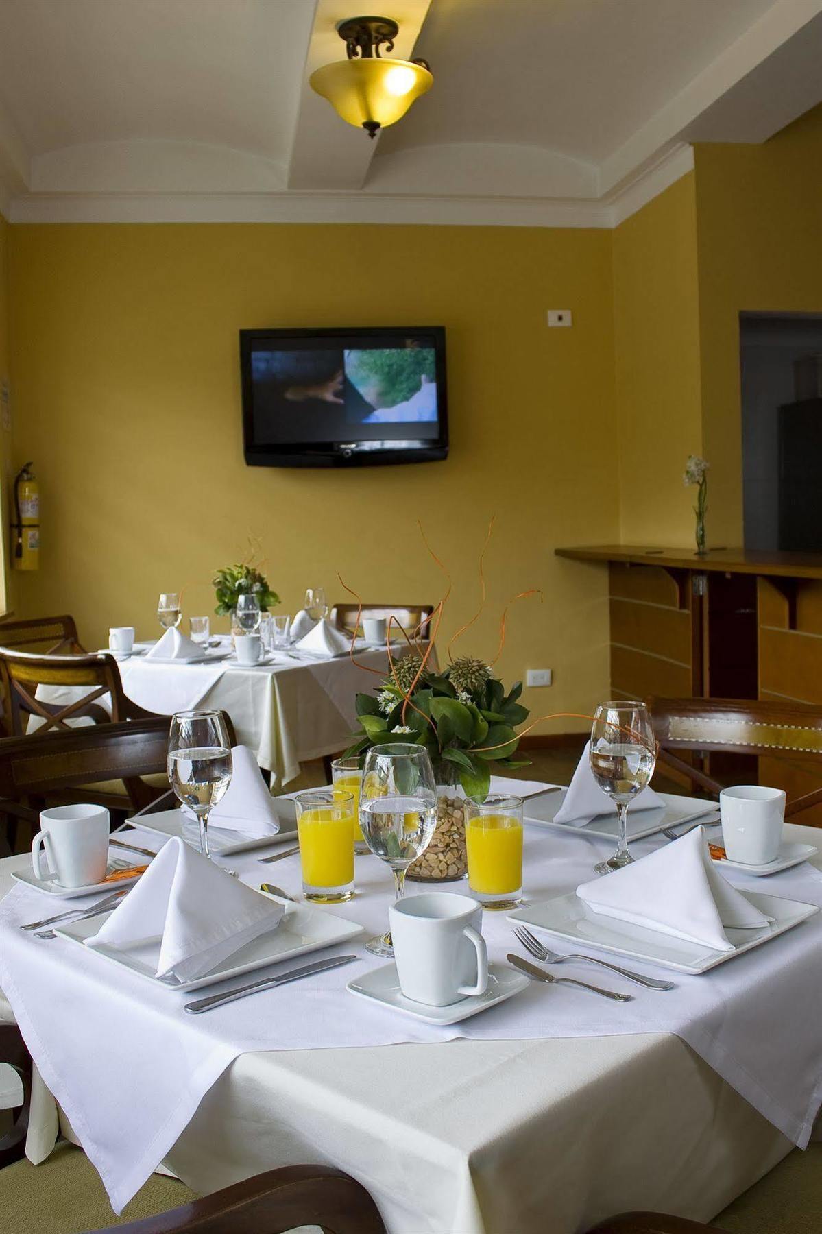 Teusaquillo Boutique Hotel Bogota Bagian luar foto